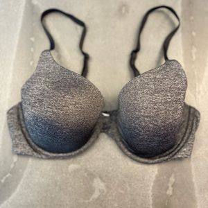 Victoria’s Secret T-shirt Bra